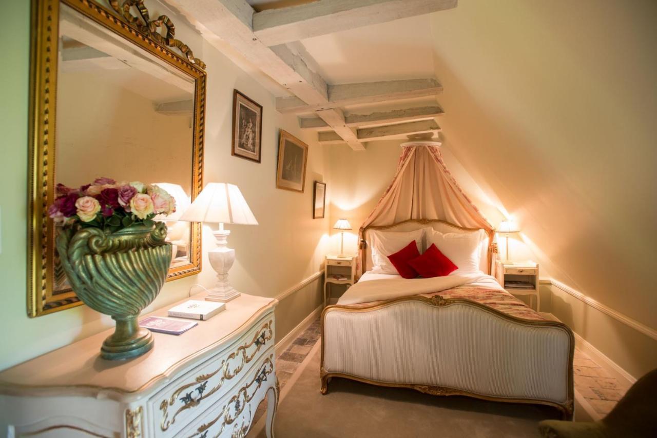 Le Manoir De Maucartier Bed & Breakfast Monnaie Dış mekan fotoğraf