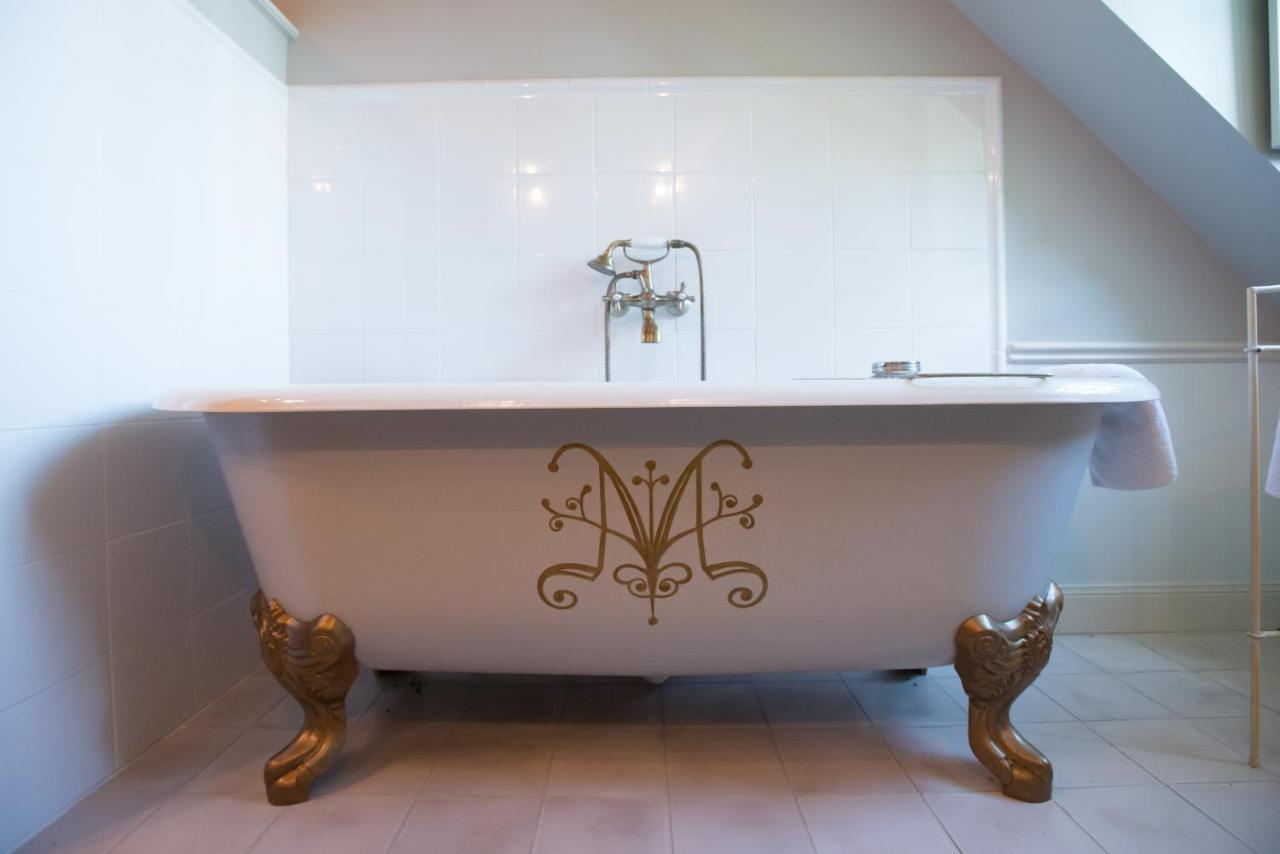Le Manoir De Maucartier Bed & Breakfast Monnaie Dış mekan fotoğraf