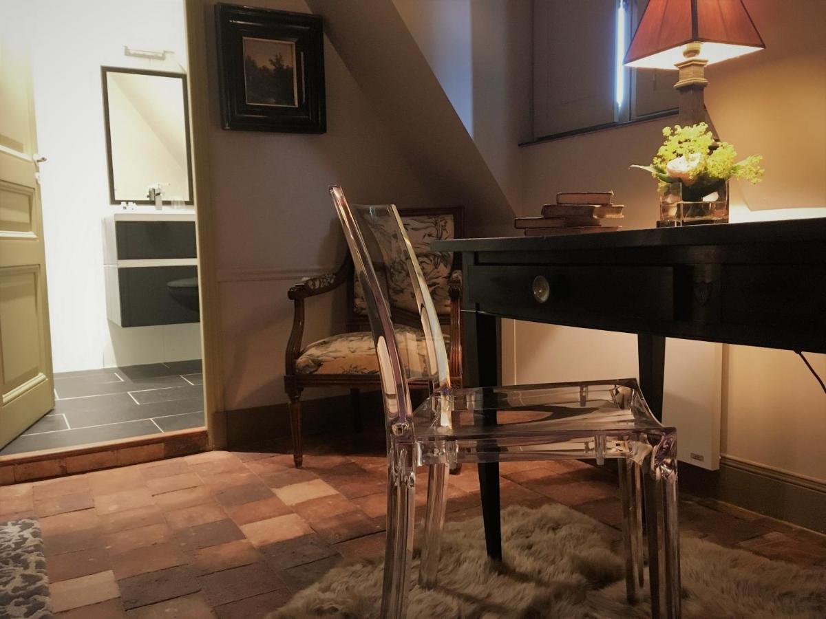 Le Manoir De Maucartier Bed & Breakfast Monnaie Dış mekan fotoğraf