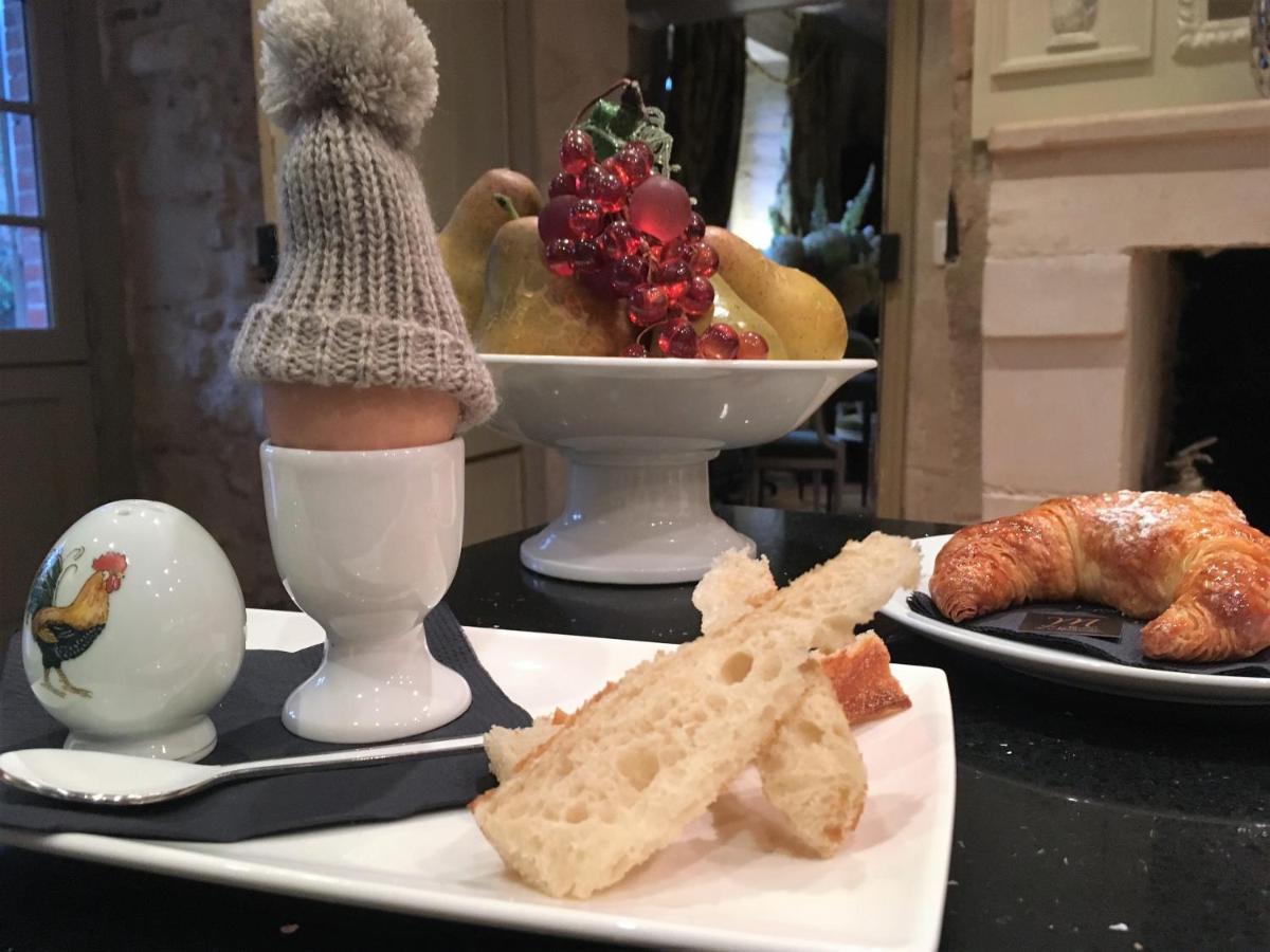 Le Manoir De Maucartier Bed & Breakfast Monnaie Dış mekan fotoğraf