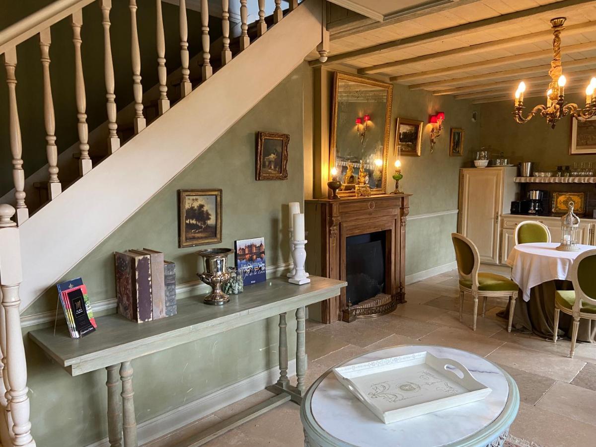 Le Manoir De Maucartier Bed & Breakfast Monnaie Dış mekan fotoğraf
