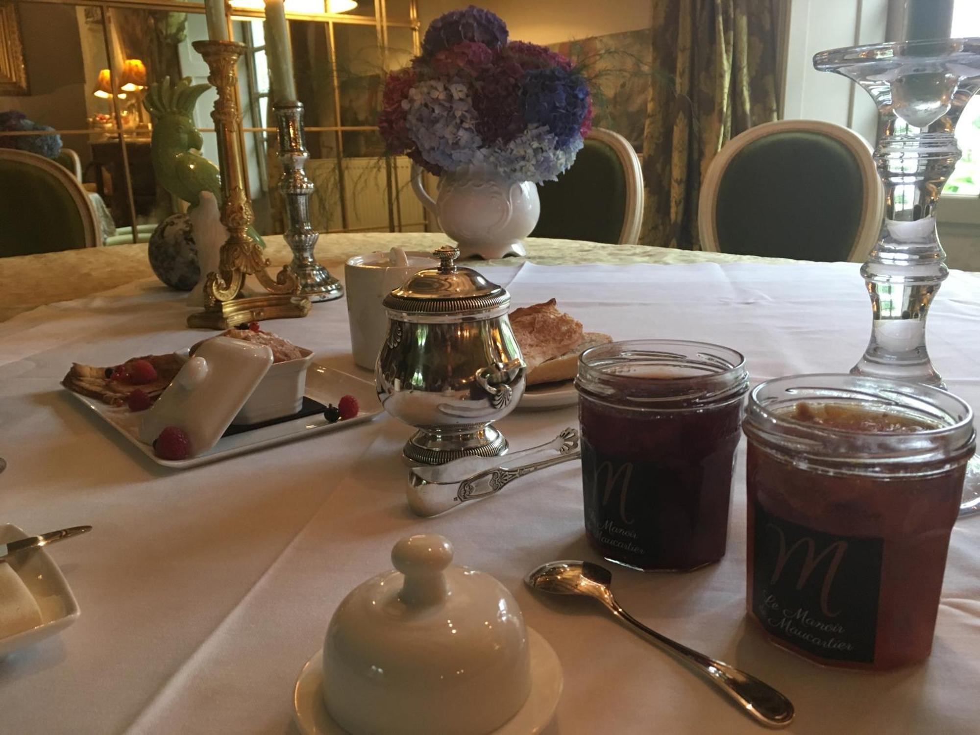 Le Manoir De Maucartier Bed & Breakfast Monnaie Oda fotoğraf